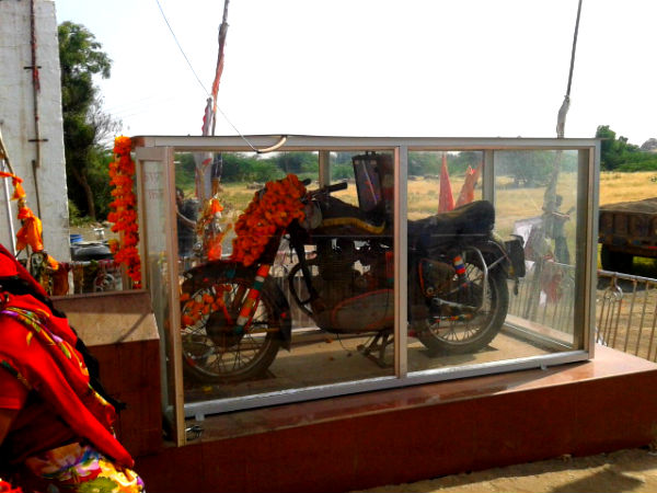 ബുള്ളറ്റ് ദൈവം