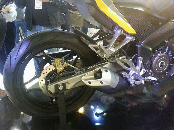 ചിത്രങ്ങൾ കാണുക