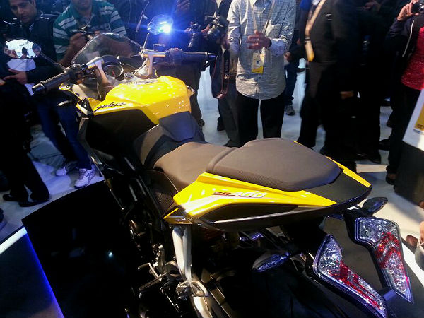 ചിത്രങ്ങൾ കാണുക