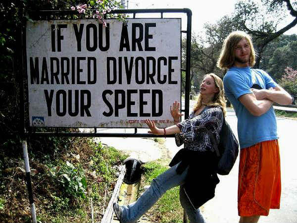 അപ്പം ഭാര്യയെ ആര് ഡിപോഴ്സ് ചെയ്യുും?