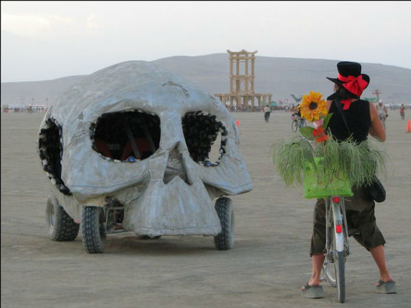 കാലൻറെഓണർഷിപ്പിൽ