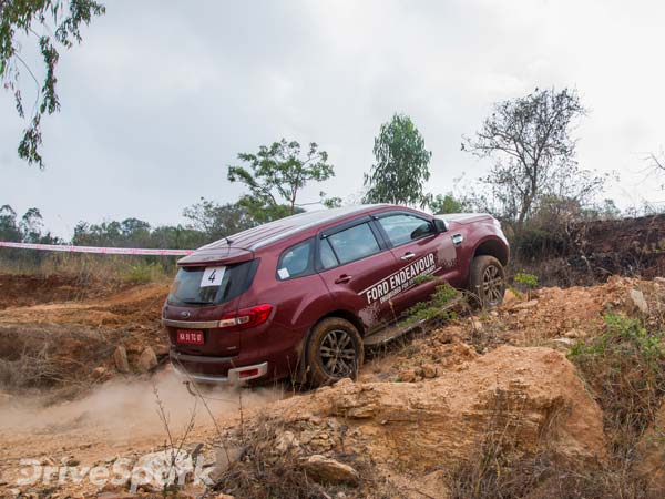 ഒരുപക്ഷെ നിങ്ങള് അറിയാത്ത കാറിലെ 5 സുരക്ഷാ സജ്ജീകരണങ്ങള്