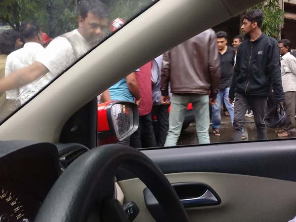 ബംഗളൂരുവില് ജീപ് കോമ്പസ് അപകടം; ഇന്ത്യന് നിര്മ്മിത എസ്യുവി സുരക്ഷിതമോ?