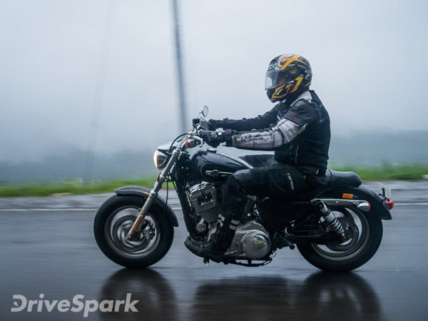 ഹാര്ലിയുടെ 1200 കസ്റ്റം പ്രതീക്ഷയ്ക്ക് ഒത്ത് ഉയരുന്നുണ്ടോ? — റിവ്യൂ