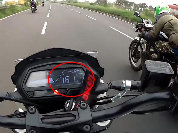 ഇത് അതിമോഹം; 750 സിസി ബുള്ളറ്റിനെ തോല്പിക്കാന് ശ്രമിച്ച് ബജാജ് ഡോമിനാര്