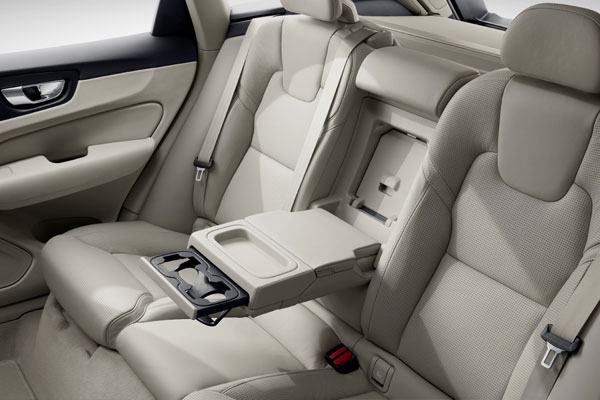 പുതിയ വോള്വോ XC60 ഇന്ത്യയില്; വില 55.90 ലക്ഷം രൂപ