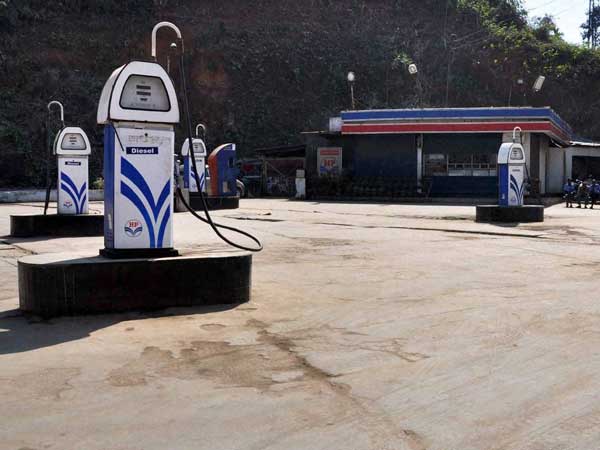 ഇന്ധനശേഷി 50 ലിറ്റര്, കാറില് നിറച്ചത് 53.36 ലിറ്റര്! ഇതെങ്ങനെ സംഭവിച്ചു?