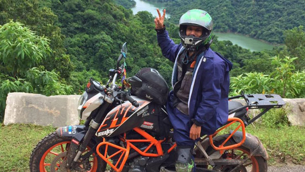 ഇറങ്ങിത്തിരിച്ചത് ഡ്യൂക്കില് പുതിയ റെക്കോര്ഡ് കുറിക്കാന്; പക്ഷെ വഴിയില് ബൈക്ക് കത്തി നശിച്ചു!