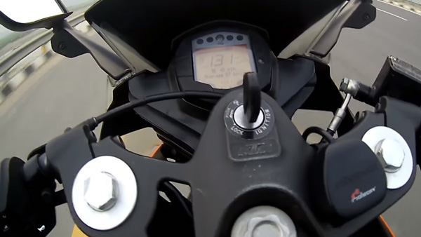 കെടിഎം RC 390 യ്ക്ക് മുന്നില് പിടിച്ചു നില്ക്കാന് ടിവിഎസ് അപാച്ചെ RR 310 ന് സാധിക്കുമോ?