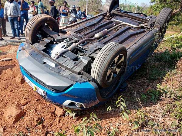 അപകടത്തില് തകിടം മറിഞ്ഞ് നെക്സോണ്; ടാറ്റയ്ക്ക് നന്ദി പറഞ്ഞ് ഉടമ