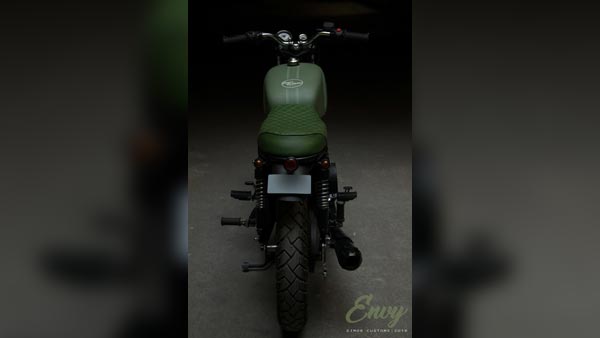 ബുള്ളറ്റ് സ്ക്രാമ്പ്ളറായാല്? — ഐമോര് എന്വിയില് അതിശയിച്ച് ബൈക്ക് പ്രേമികള്