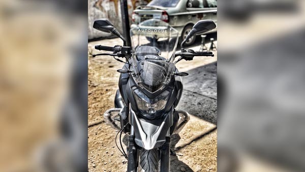 ആക്സസറികള് കൊണ്ടു മിനുങ്ങി ഒരുങ്ങി ഒരു ഡോമിനാര്