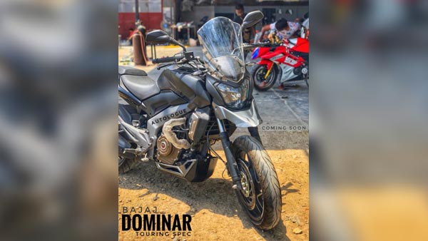 ആക്സസറികള് കൊണ്ടു മിനുങ്ങി ഒരുങ്ങി ഒരു ഡോമിനാര്