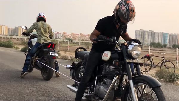 ബുള്ളറ്റും ഡോമിനാറും തമ്മില് വടംവലി — ജയം ആര്ക്കൊപ്പം?