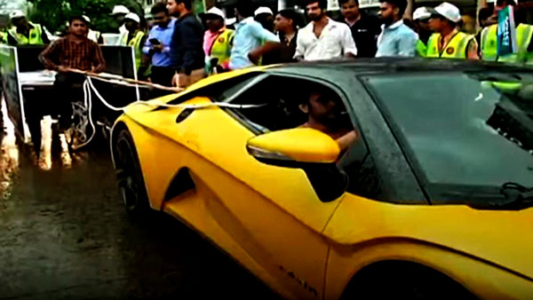 മാലിന്യം നീക്കാന് നാല്പതു ലക്ഷം രൂപയുടെ സ്പോര്ട്സ് കാര്, സംഭവം ഭോപാലില്