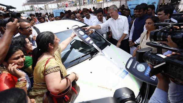 സംസ്ഥാനങ്ങള്ക്ക് വൈദ്യുത വാഹനങ്ങള് വിതരണം ചെയ്യാന് ഒരുങ്ങി കേന്ദ്രം
