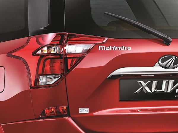 പുതിയ മഹീന്ദ്ര XUV500 വന്നതു മുതല് ജീപ് കോമ്പസ് വില്പന താഴോട്ട്, കാരണമിതാണ്