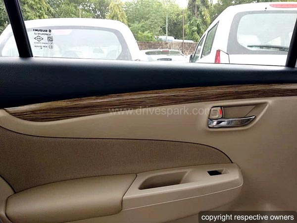 പടിക്കല് കലമുടച്ചു, ക്യാമറയ്ക്ക് മുമ്പില് കുടുങ്ങി പുതിയ മാരുതി സിയാസ്
