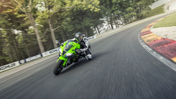 ഇന്ത്യന് നിര്മ്മിത കവാസാക്കി നിഞ്ച ZX-10RR -ന് വില കൂടി