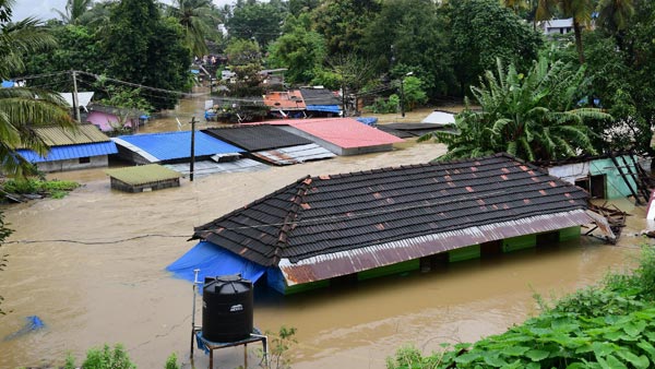 പ്രളയക്കെടുതിയില് കാര് കുടുങ്ങിയാല് — ശ്രദ്ധിക്കണം ഇക്കാര്യങ്ങള്