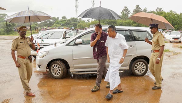 പ്രളയക്കെടുതി: 30 ലക്ഷം രൂപ പ്രഖ്യാപിച്ച് മെര്സിഡീസ് ബെന്സ്, പ്രത്യേക സര്വീസ് പിന്തുണയും
