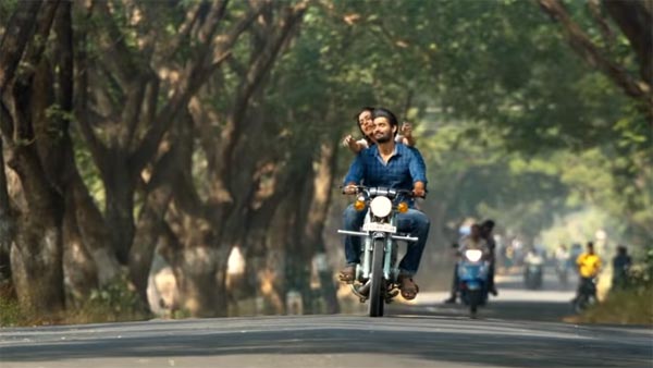 കേരളത്തിന് വേണ്ടി യമഹ RX100 ലേലം ചെയ്ത് തെലുഗു സിനിമാലോകം