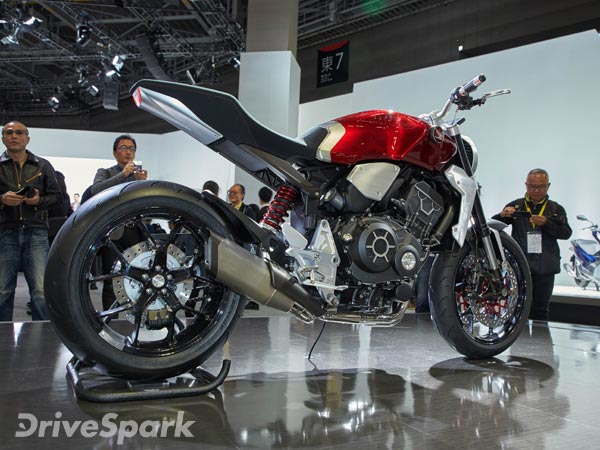 പുതിയ ഹോണ്ട CB300R ഉടന് വിപണിയില്, ബുക്കിംഗ് തുടങ്ങി
