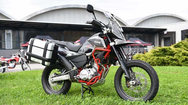 80,000 രൂപ വിലക്കിഴിവില് എസ്ഡബ്ല്യുഎം സൂപ്പര്ഡ്യൂവല് 650