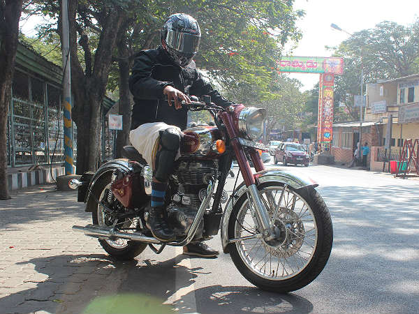 മാര്ച്ചില് അടിതെറ്റി റോയല് എന്ഫീല്ഡ്, കുറ്റം ജാവയ്ക്കോ?