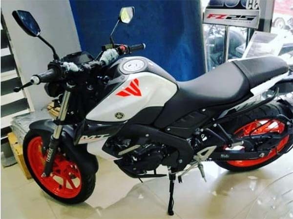 കെടിഎം ഡ്യൂക്കാവാന് ശ്രമിച്ച് പുതിയ യമഹ MT-15