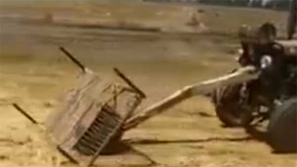 മണ്ണുമാന്താൻ കട്ടിലും, പുതിയ കണ്ടുപിടുത്തത്തിന് കൈയ്യടിച്ച് ആനന്ദ് മഹീന്ദ്ര