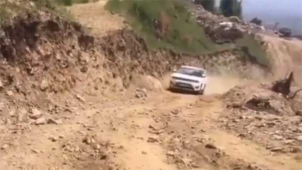 ഓഫ്റോഡില് കരുത്തുകാട്ടി മഹീന്ദ്ര XUV300 — വീഡിയോ