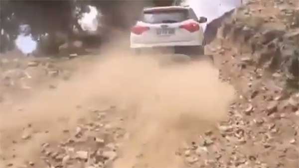ഓഫ്റോഡില് കരുത്തുകാട്ടി മഹീന്ദ്ര XUV300 — വീഡിയോ