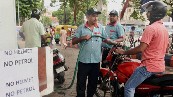 ഹെല്മറ്റ് ഇല്ലേ? എന്നാല് ഇനി പെട്രോളും ഇല്ല