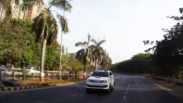 ബുള്ളറ്റോ ഫോര്ച്യൂണറോ, ആരു ജയിക്കും പന്തയത്തില്? — വീഡിയോ