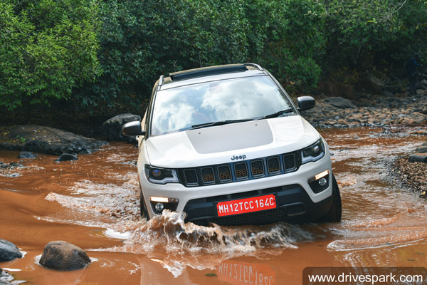 ജീപ്പ് കോമ്പസ് ട്രെയില്ഹൊക്ക് വിപണിയില്
