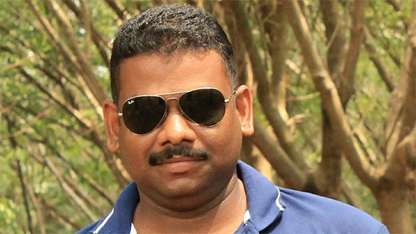 കാക്കിക്കുള്ളിലെ ബൈക്ക് റേസർ