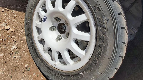 മത്സരം പൊടിപാറും, റാലിക്കിറങ്ങാന് മഹീന്ദ്ര XUV300