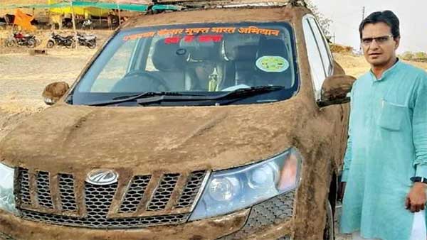 ചൂട് കുറയ്ക്കാന് കാറില് ചാണകം മെഴുകി ഡോക്ടര്