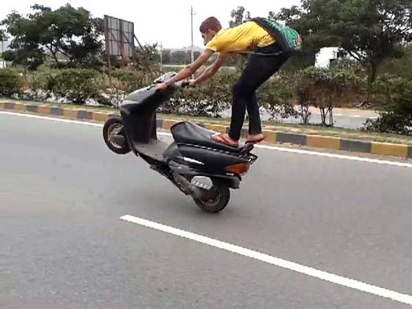 ട്രാഫിക് നിയമലംഘനങ്ങള്ക്ക് പിഴ ഇരട്ടിയാകും, പുതിയ ഭേദഗതി ഇങ്ങനെ