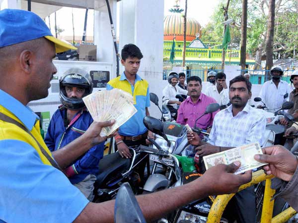 ചൂടത്ത് ഫുൾടാങ്ക് പെട്രോൾ അടിച്ചാൽ കുഴപ്പമുണ്ടോ?