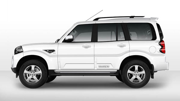 XUV300 രക്ഷകനായി, ജൂണില് പരുക്കില്ലാതെ കരകയറി മഹീന്ദ്ര