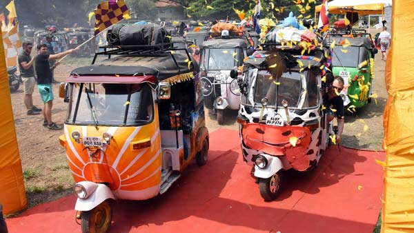 മോദി സര്ക്കാരിനെതിരെ വിമര്ശനവുമായി ഓട്ടോ ഡ്രൈവര്മാര്