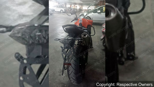 ഡ്യൂക്ക് 790 നെ ഡീലര്ഷിപ്പുകളില് എത്തിച്ച് കെടിഎം
