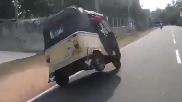 ഓട്ടോറിക്ഷയില് യുവാക്കളുടെ സാഹസിക പ്രകടനം; വീഡിയോ വൈറല്