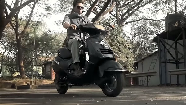 തനിയെ ബാലൻസ് ചെയ്യുന്ന ഇലക്ട്രിക്ക് സ്കൂട്ടറുമായി സ്റ്റാർട്ട്-അപ്പ് കമ്പനി