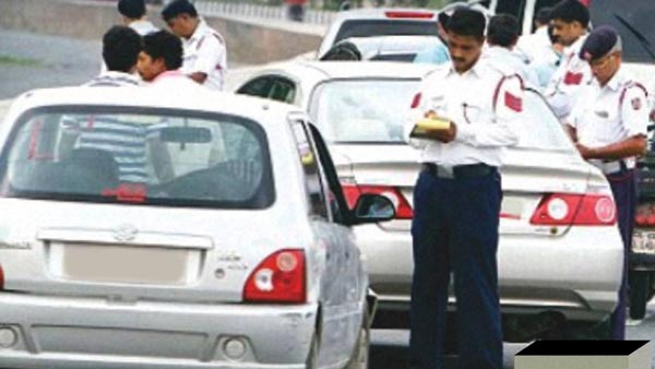 വാഹനങ്ങളുടെ ഗ്ലാസില് കര്ട്ടണുകള് പാടില്ല; പരിശോധന കര്ശനമാക്കി മോട്ടോര് വാഹന വകുപ്പ്