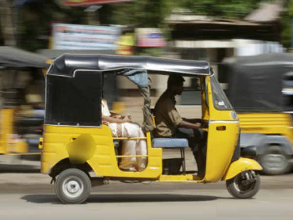 പുതുക്കിയ ഗതാഗത നിയമം; നക്ഷത്രമെണ്ണി ഓട്ടോഡ്രൈവര്, പിഴ ചുമത്തിയത് 47,500 രൂപ