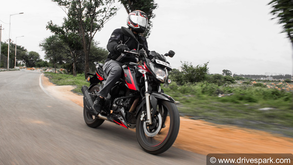 നൂതന സവിശേഷതകളുമായി ടിവിഎസ് അപാച്ചെ RTR 200 4V