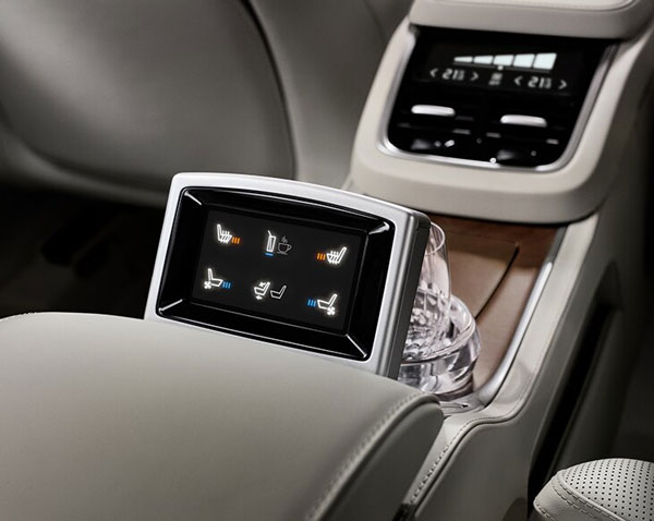 വോൾവോ XC90 എക്സലൻസ് ലോഞ്ച് കൺസോൾ ഇന്ത്യയിൽ അവതരിപ്പിച്ചു